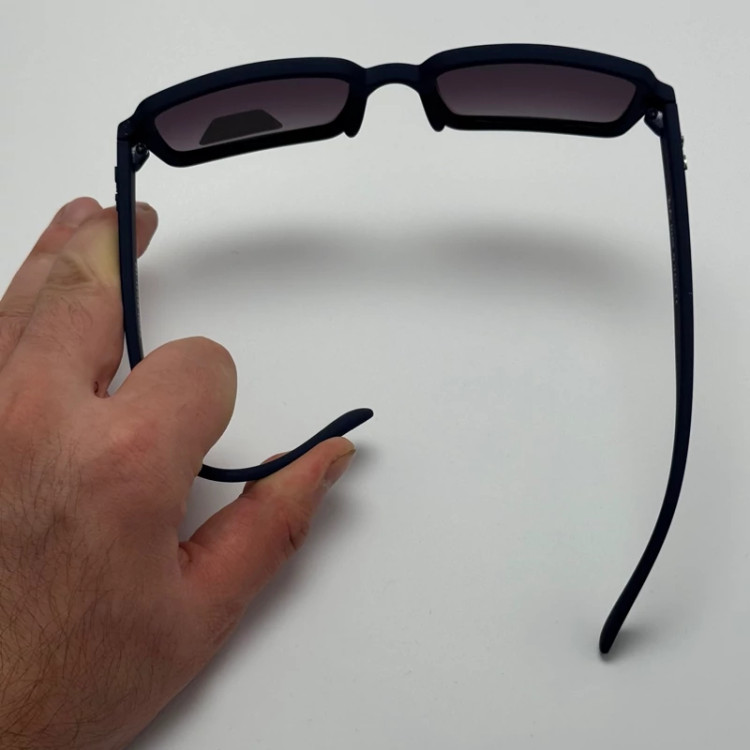 تصویر عینک آفتابی پلاریزه ریبن مستطیلی آبی پر رنگ کد rayban RB 2201