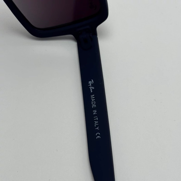 تصویر عینک آفتابی پلاریزه ریبن مستطیلی آبی پر رنگ کد rayban RB 2201