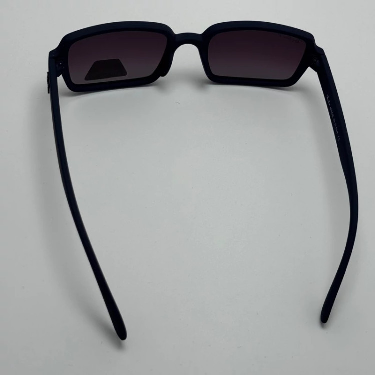 تصویر عینک آفتابی پلاریزه ریبن مستطیلی آبی پر رنگ کد rayban RB 2201