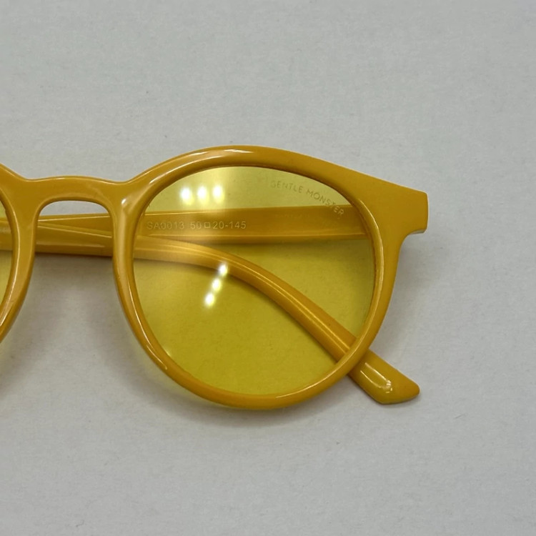 تصویر عینک آفتابی و شب جنتل مانستر گرد رنگ زرد