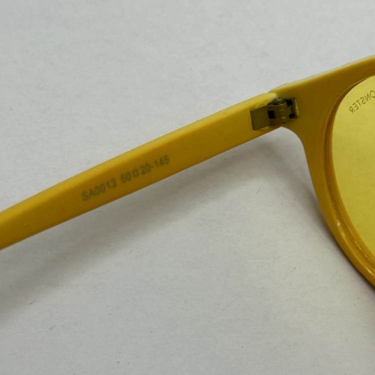 تصویر عینک آفتابی و شب جنتل مانستر گرد رنگ زرد