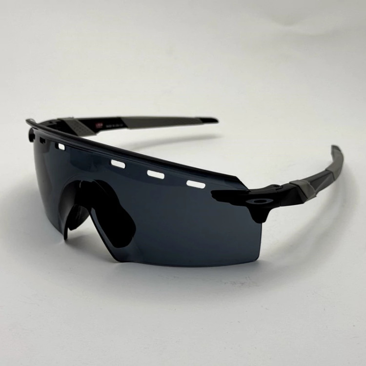 تصویر عینک آفتابی اوکلی مشکی کد OAKLEY TO4935