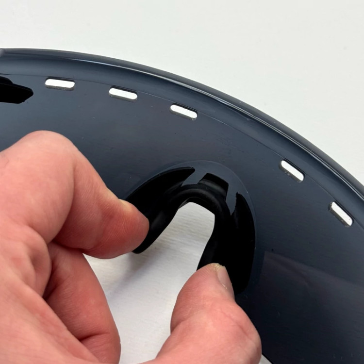 تصویر عینک آفتابی اوکلی مشکی کد OAKLEY TO4935