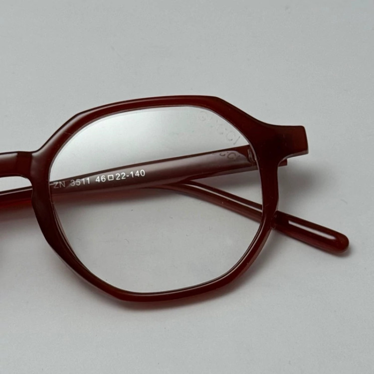 تصویر فریم عینک طبی بلوکات گوچی GUCCI گرد قرمز زرشکی