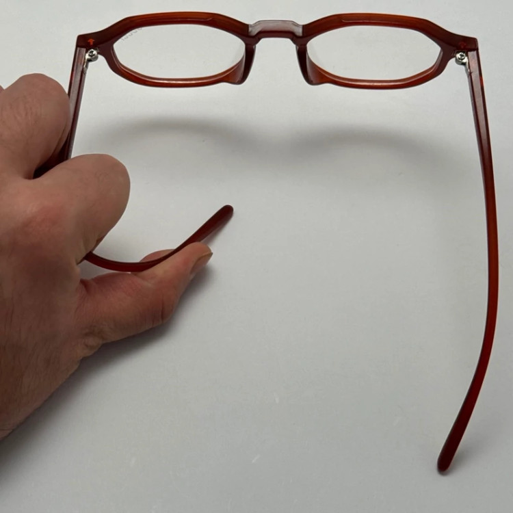 تصویر فریم عینک طبی بلوکات گوچی GUCCI گرد قرمز زرشکی