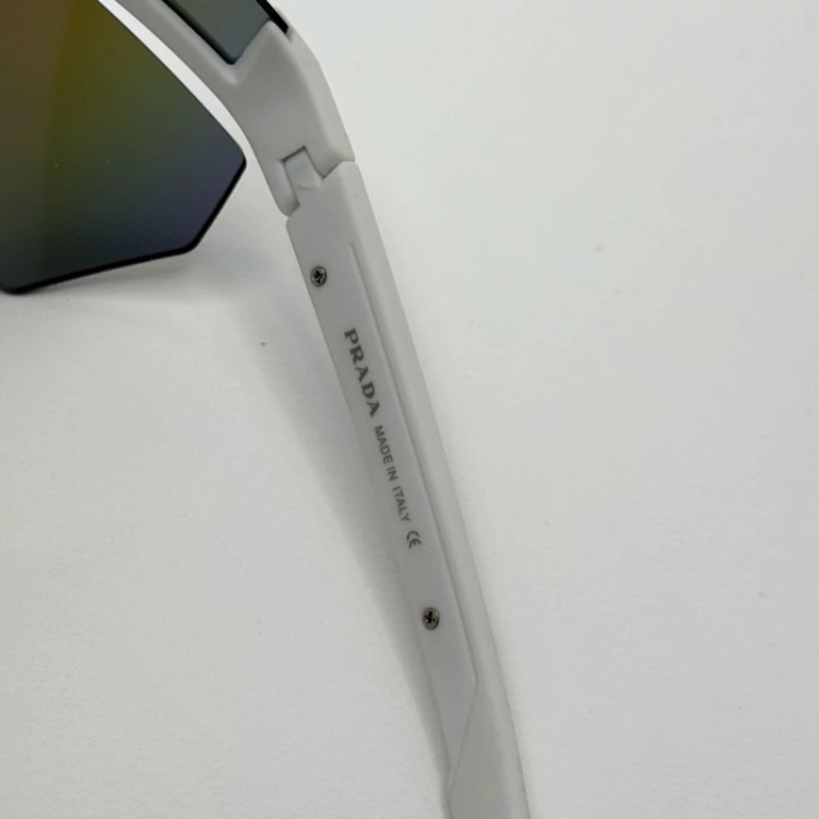 تصویر عینک آفتابی پرادا PRADA سفید هفت رنگ کد SPS01YS