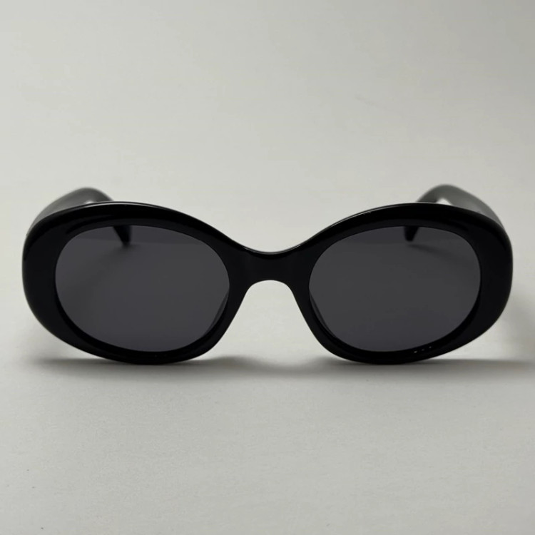 تصویر عینک آفتابی پلاریزه بیضی سلین CELINE تمام مشکی مستر کوالیتی به همراه پک کامل سلین