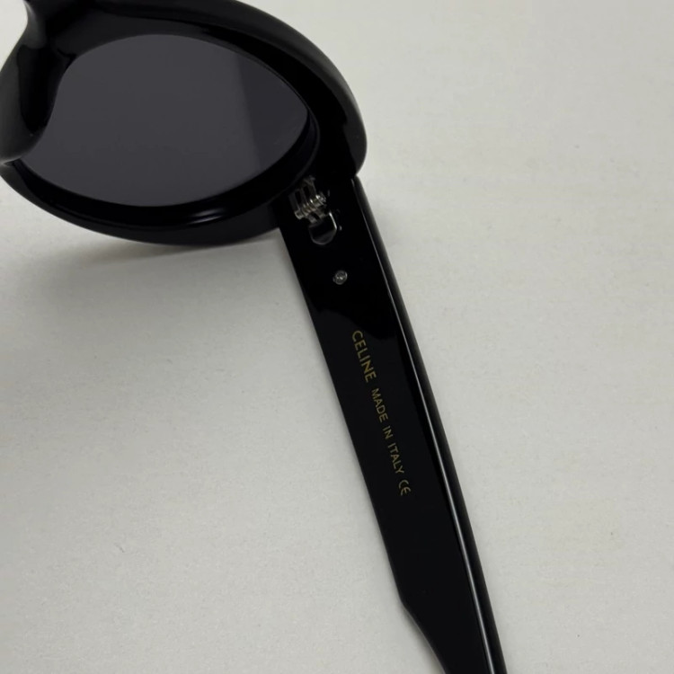 تصویر عینک آفتابی پلاریزه بیضی سلین CELINE تمام مشکی مستر کوالیتی به همراه پک کامل سلین