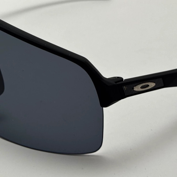 تصویر عینک آفتابی اسپرت اوکلی OAKLEY مدل SUTRO تمام مشکی
