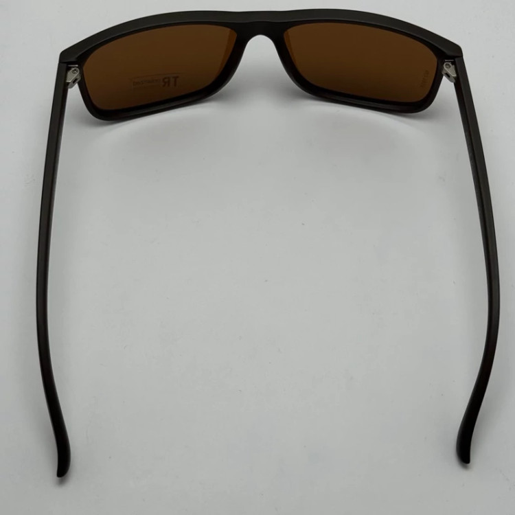 تصویر عینک آفتابی پلیس POLICE قهوه ای پلاریزه و یووی 400 به همراه کاور پارچه ای و دستمال نانو کد 1956