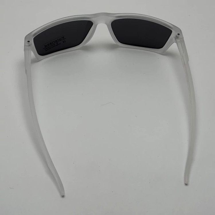 تصویر عینک آفتابی پلاریزه اوکلی OAKLEY کریستالی مشکی مستطیلی کد 6337