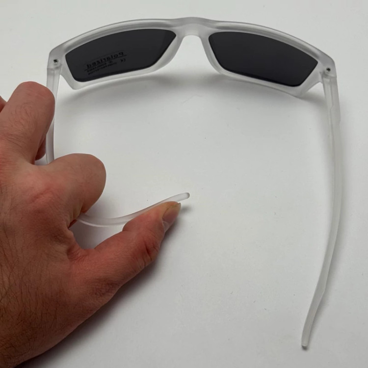 تصویر عینک آفتابی پلاریزه اوکلی OAKLEY کریستالی مشکی مستطیلی کد 6337